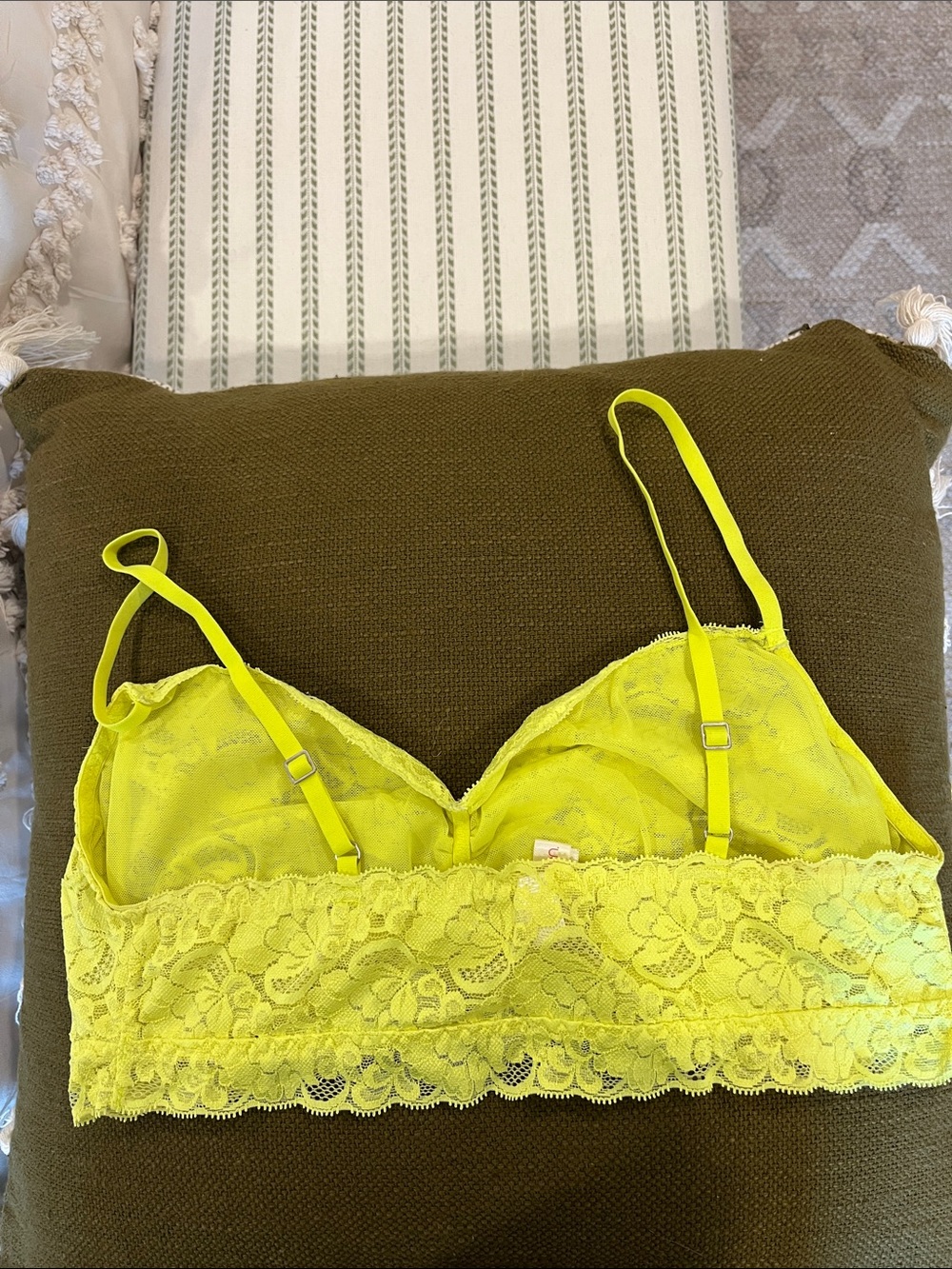 Bralettes Lot (5) Lace Bras - Picture 9 of 11